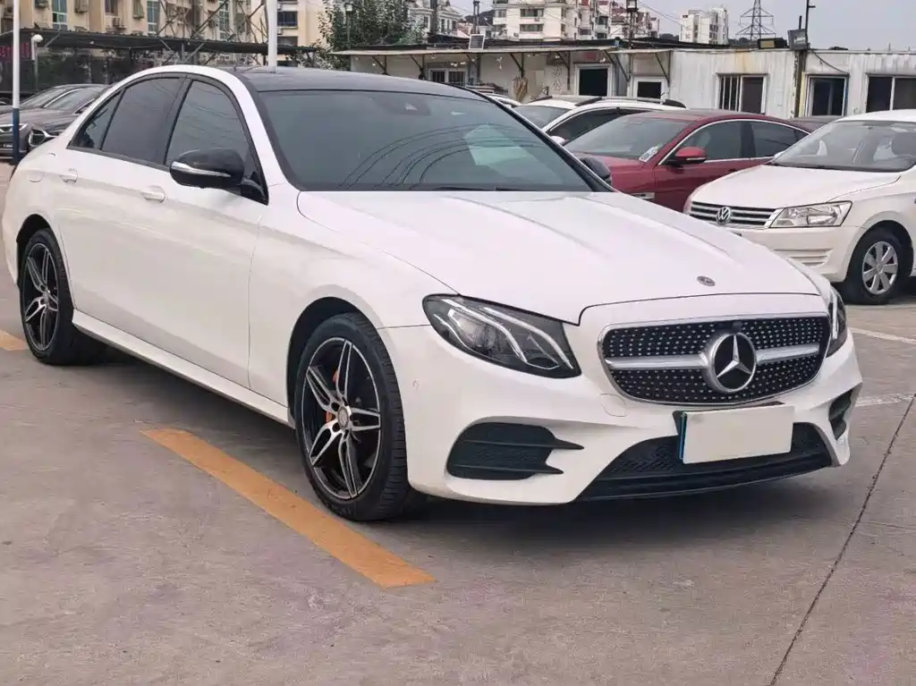 Mercedes-Benz E-Class — миниатюра 3