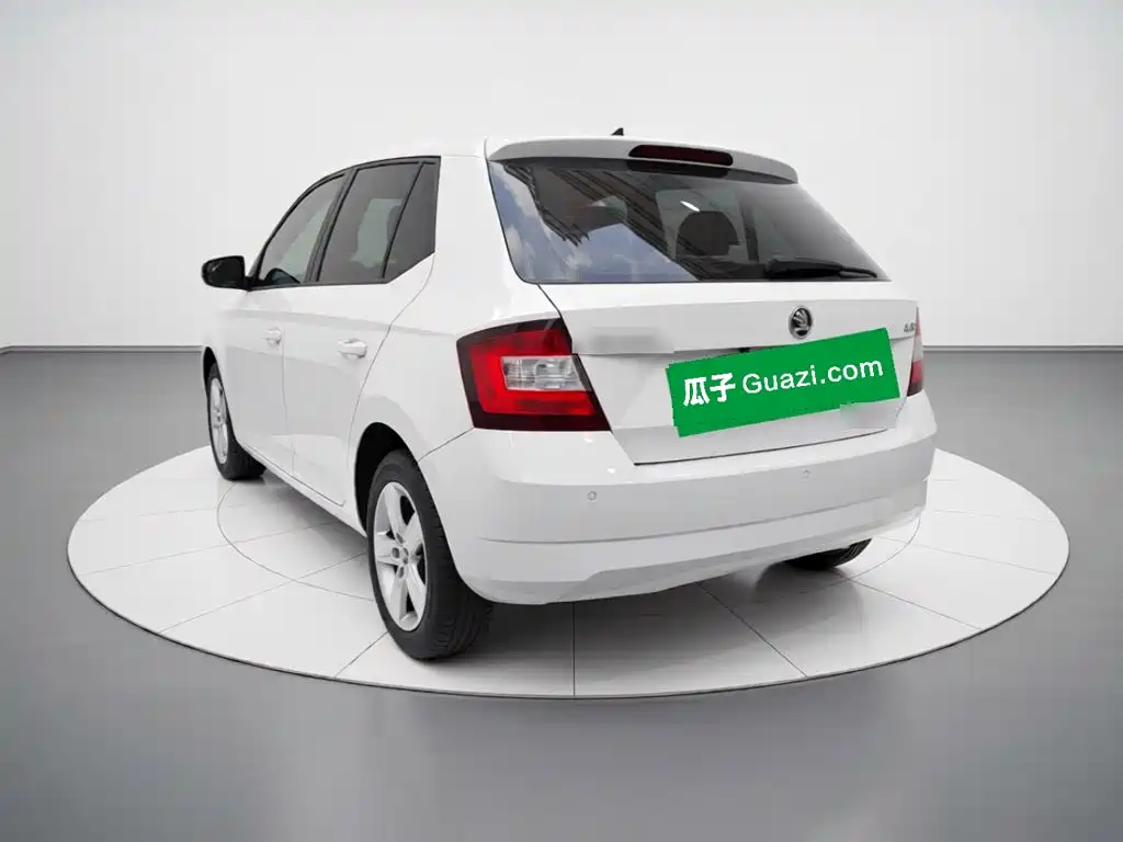 Skoda Fabia — миниатюра 4