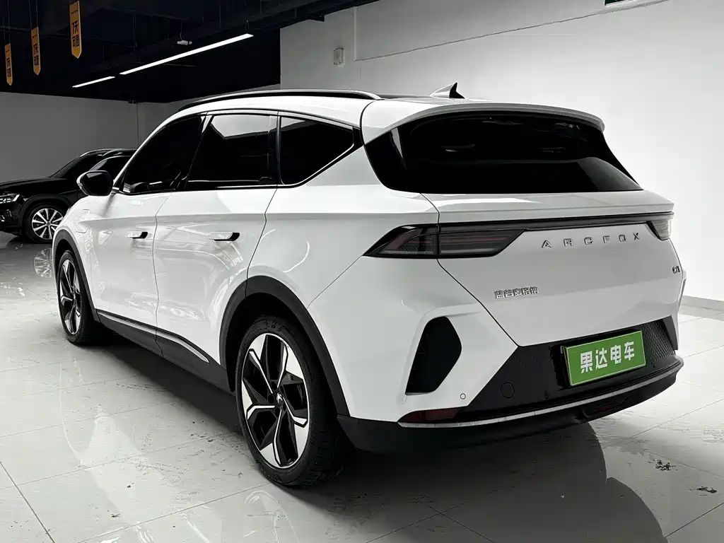 ARCFOX Alpha T — миниатюра 6