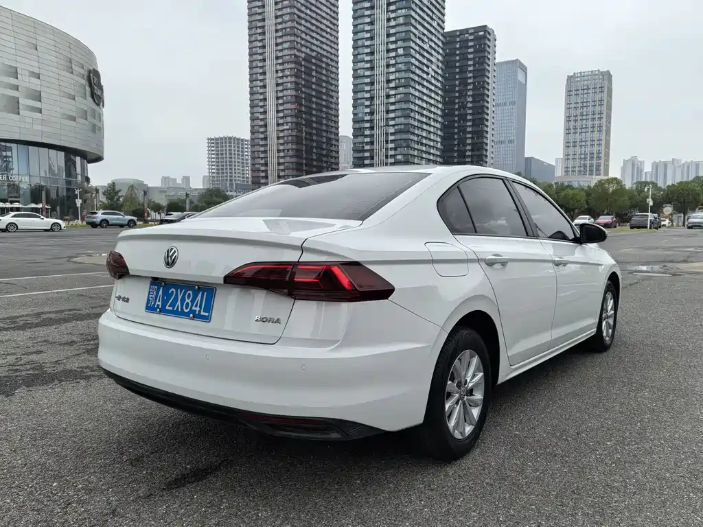 Volkswagen Bora — миниатюра 6