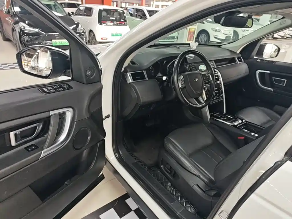 Land Rover Discovery Sport — миниатюра 16