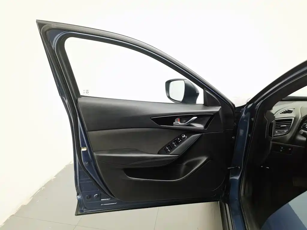 Mazda CX-4 — миниатюра 8