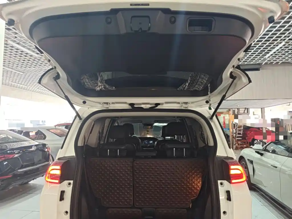 GAC Motor Trumpchi M6 — миниатюра 19