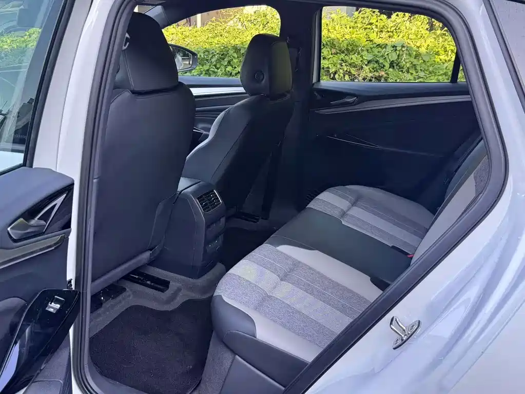 Volkswagen ID.4 Crozz — миниатюра 6