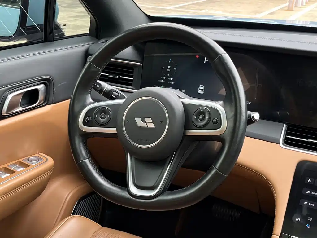 Li Auto Li ONE — миниатюра 11