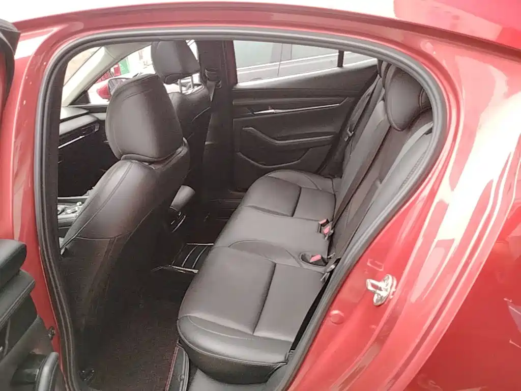 Mazda 3 Axela — миниатюра 17