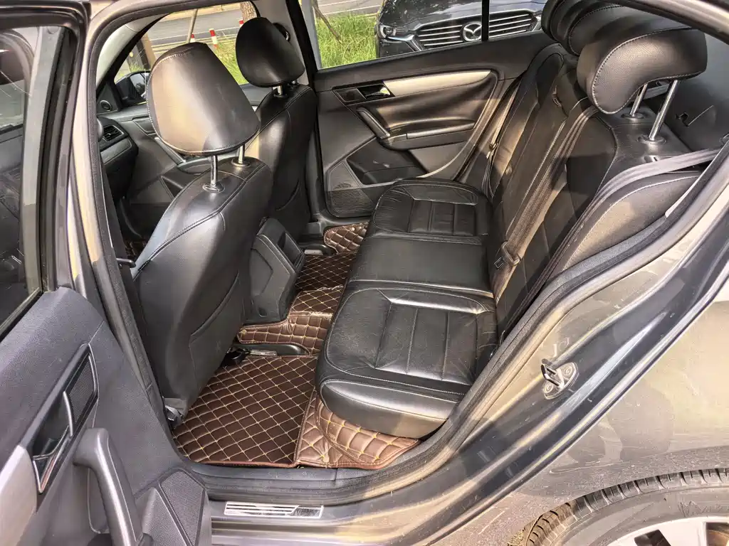 Volkswagen Lavida — миниатюра 8