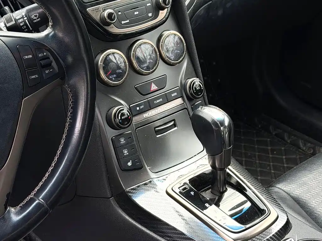 Hyundai Genesis Coupe — миниатюра 5