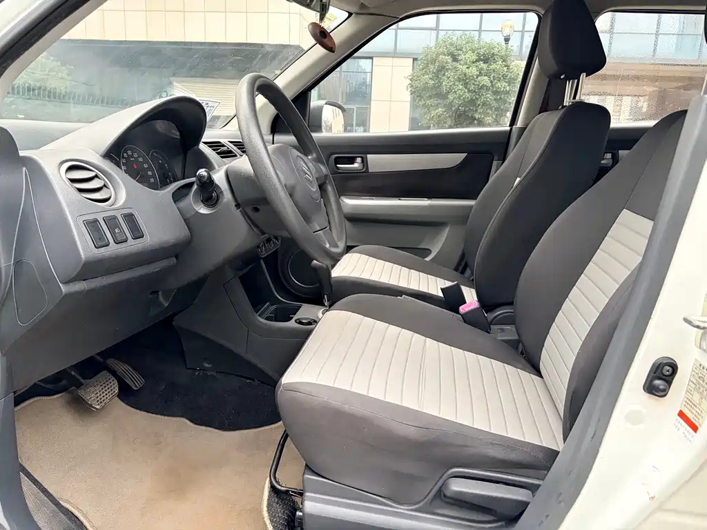 Suzuki Swift — миниатюра 6