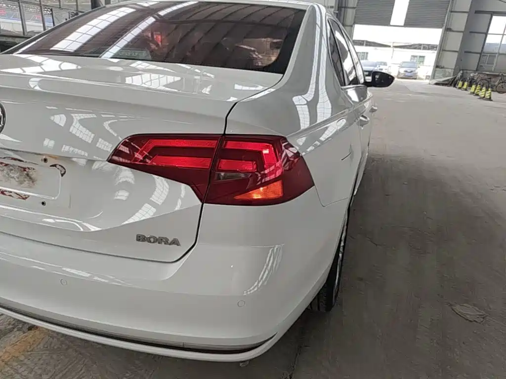 Volkswagen Bora — миниатюра 8