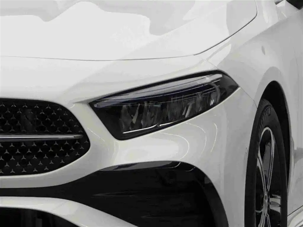 Mercedes-Benz A-Class — миниатюра 3