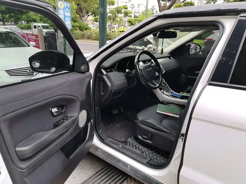 Land Rover Evoque — миниатюра 12