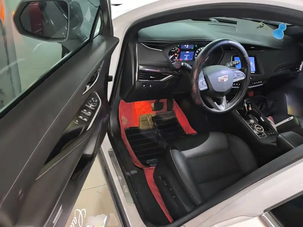Cadillac XT4 — миниатюра 14