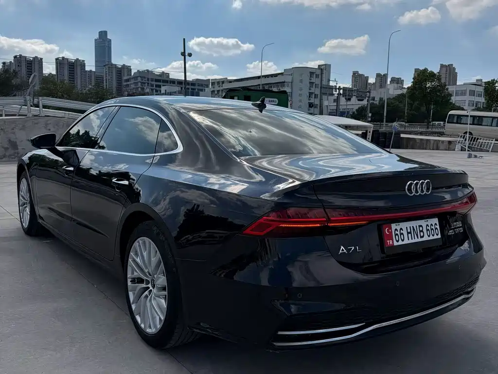 Audi A7L — миниатюра 8