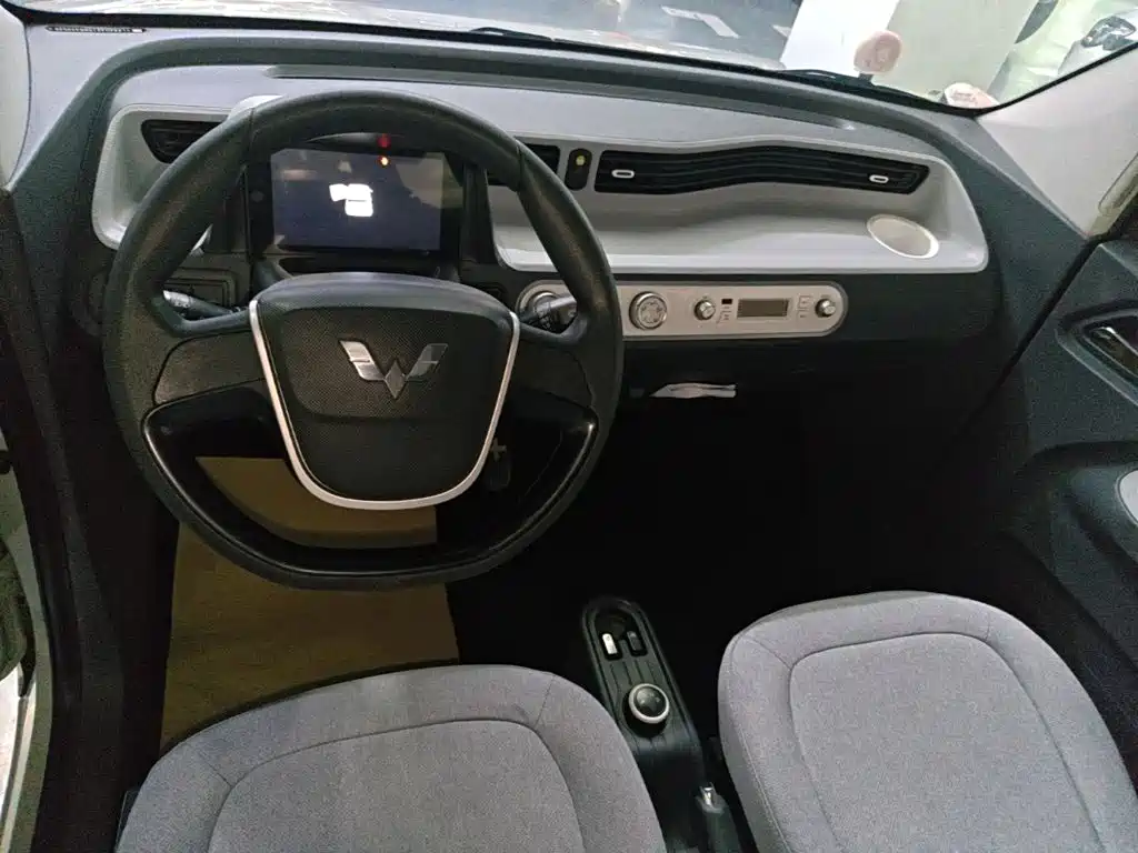 Wuling MINIEV — миниатюра 10