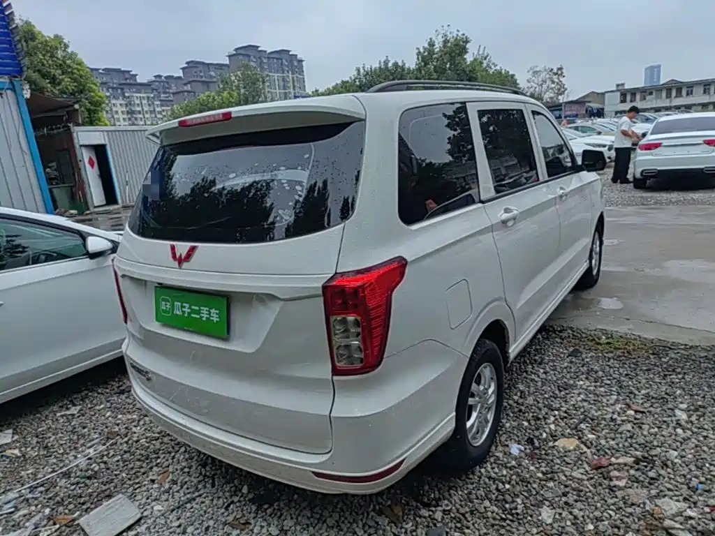 Wuling Hongguang — миниатюра 7