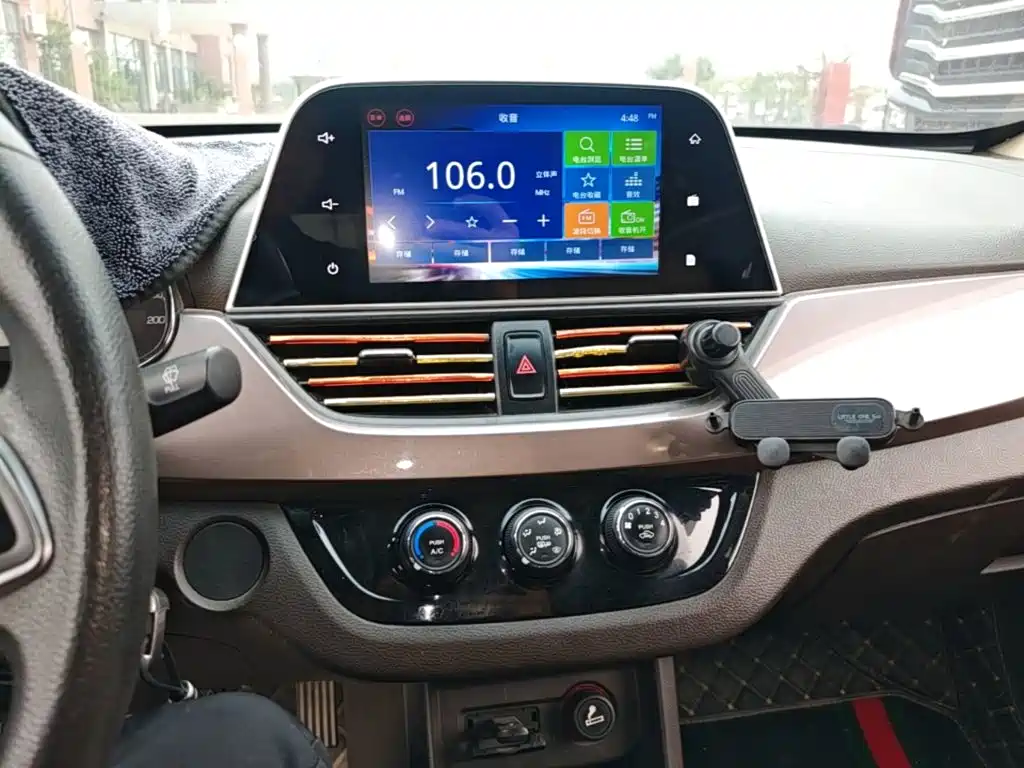 Baojun 310W — миниатюра 13