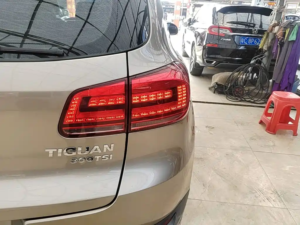 Volkswagen Tiguan — миниатюра 8