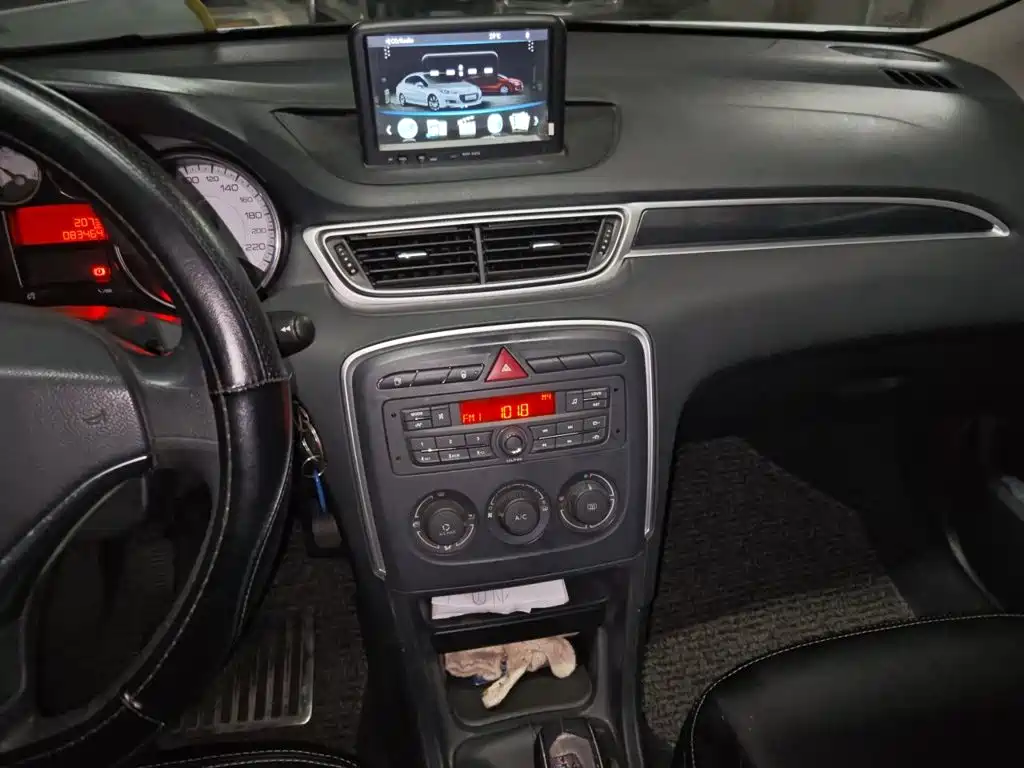 Peugeot 308 — миниатюра 14