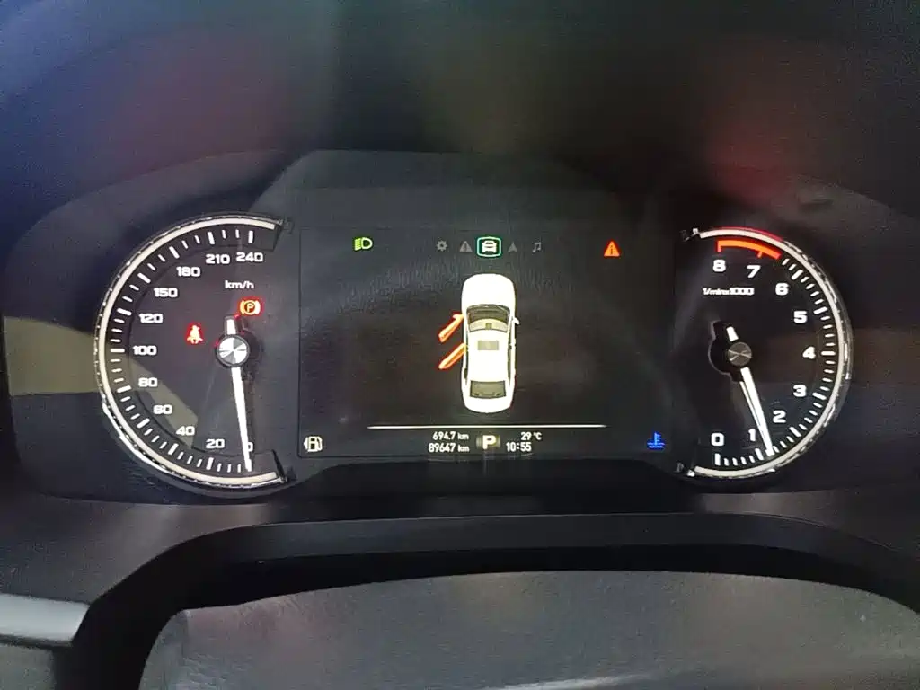 Roewe i6 Classic — миниатюра 12