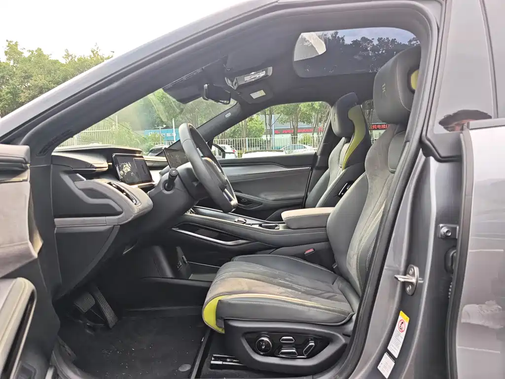 BYD L EV — миниатюра 12
