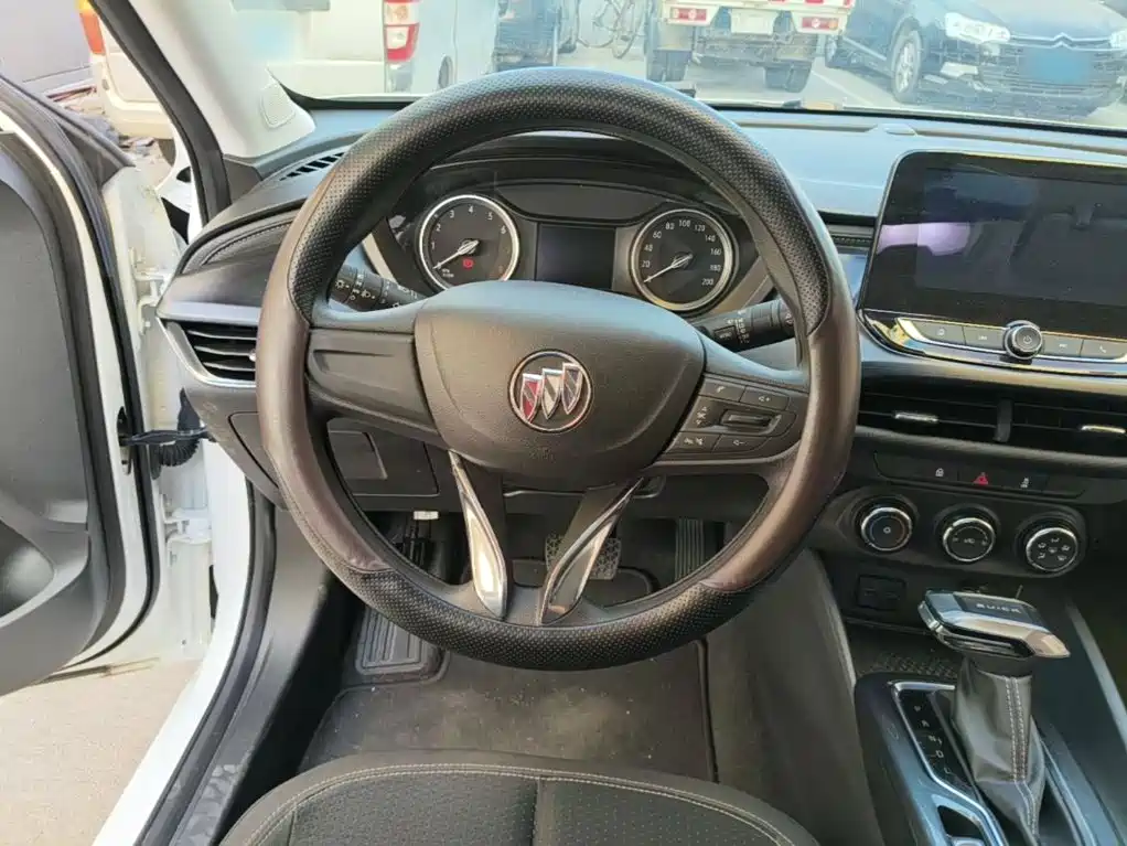 Buick Verano — миниатюра 11
