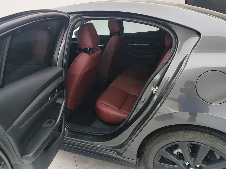 Mazda 3 Axela — миниатюра 11