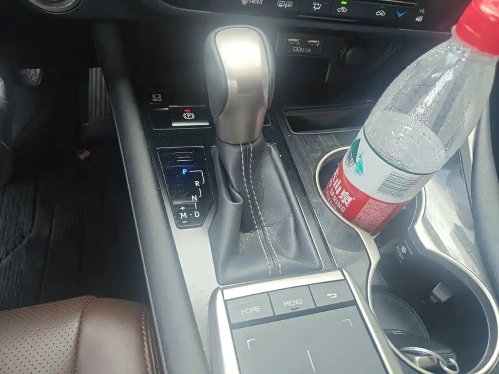 Lexus RX — миниатюра 10
