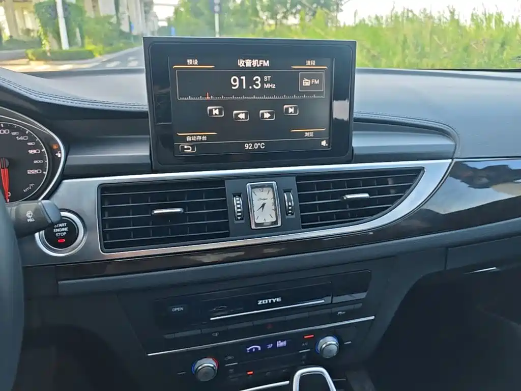 Zotye Zotye Z700 — миниатюра 13