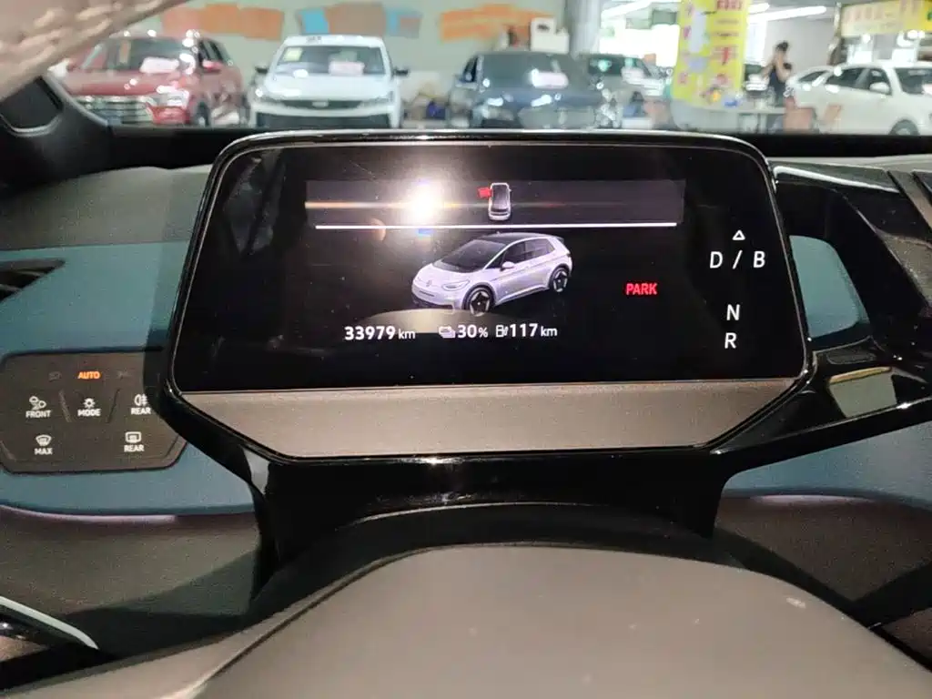 Volkswagen ID.3 — миниатюра 12