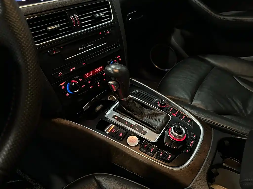 Audi Q5 (Import) — миниатюра 11