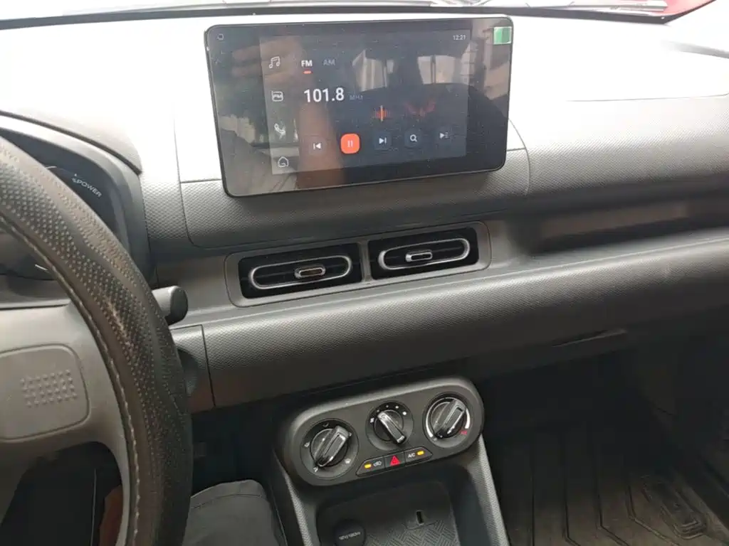 Wuling Hongguang EV — миниатюра 13