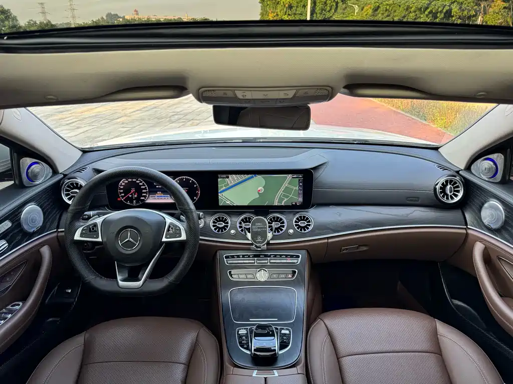 Mercedes-Benz E-Class — миниатюра 15