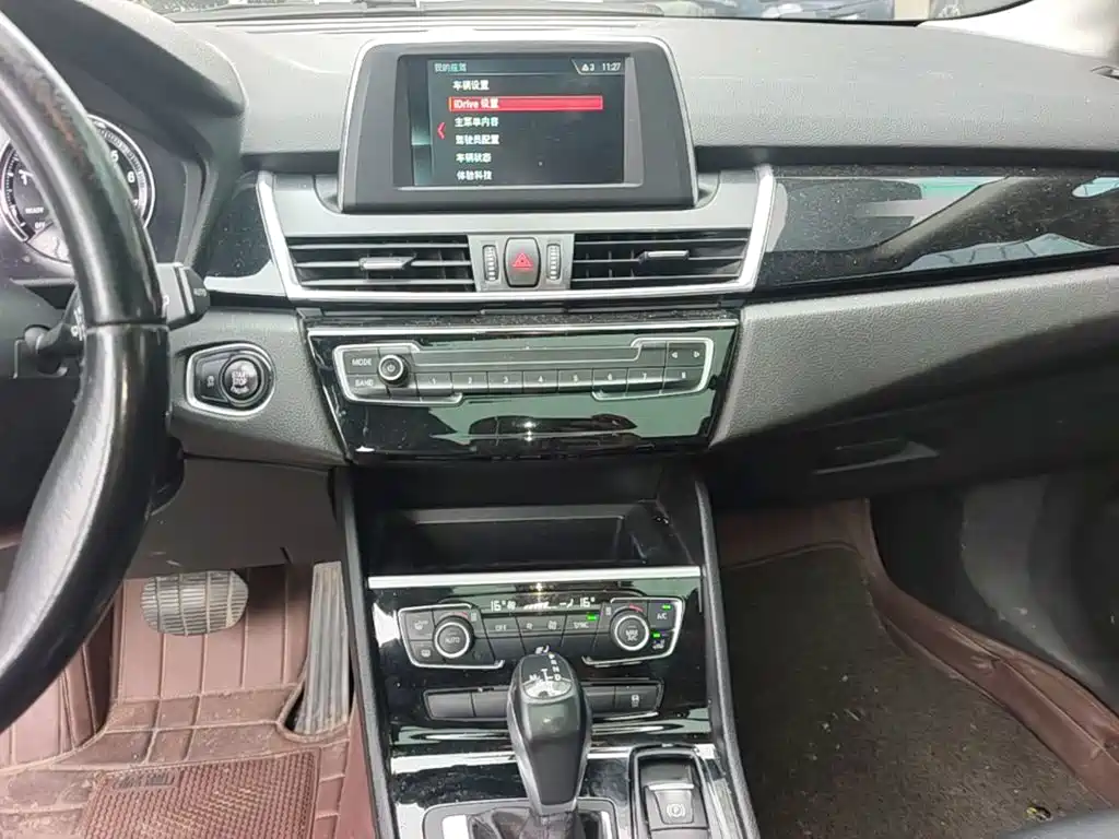 BMW 2 Series Active Tourer — миниатюра 18
