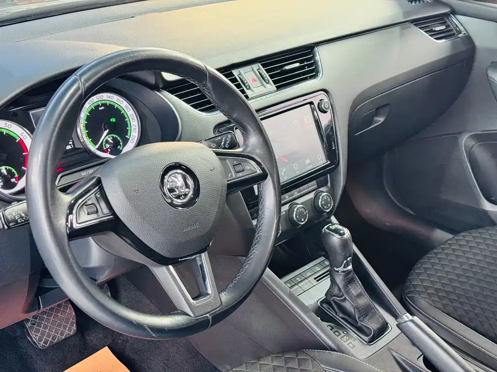 SKODA OCTAVIA