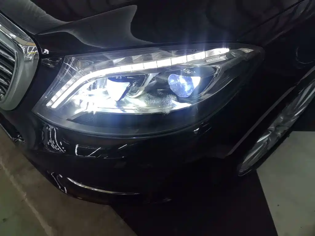 Mercedes-Benz S-Class — миниатюра 24