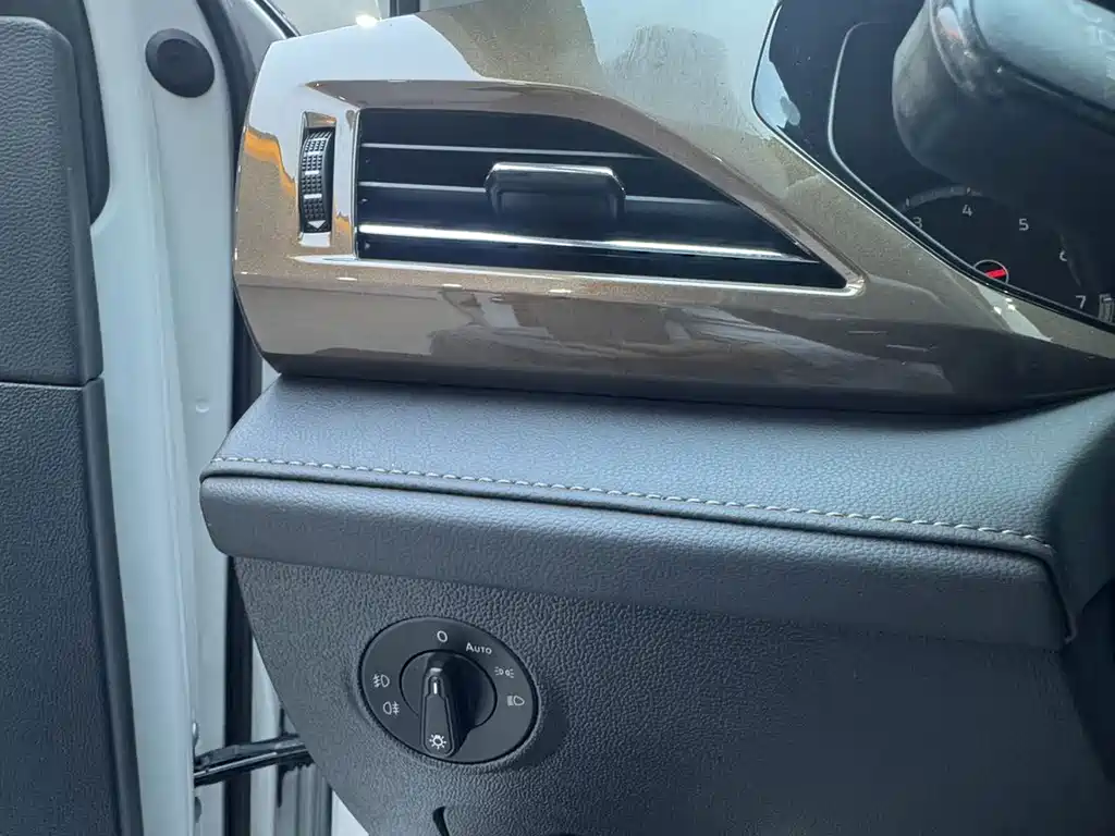 Volkswagen Tharu — миниатюра 18