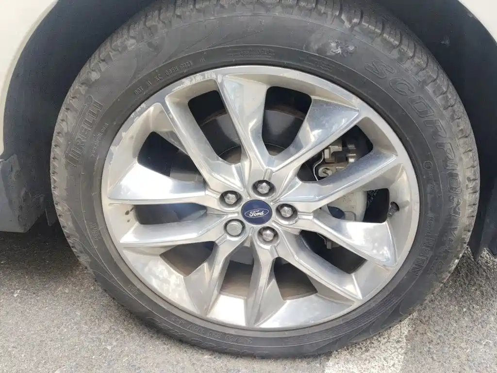 Ford Edge — миниатюра 24