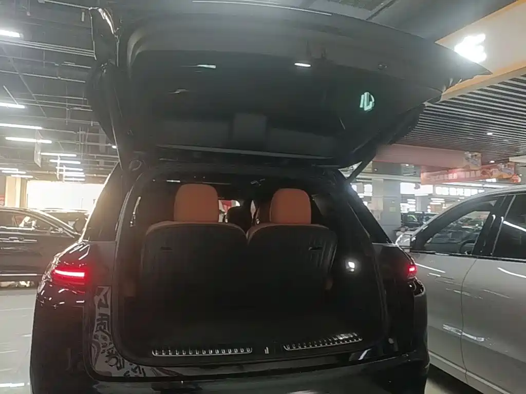 Li Auto Li L8 — миниатюра 19