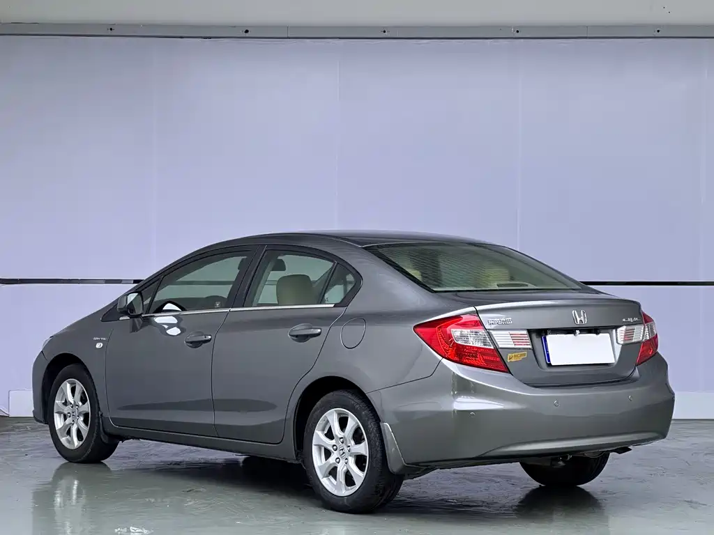 Honda Civic — миниатюра 4
