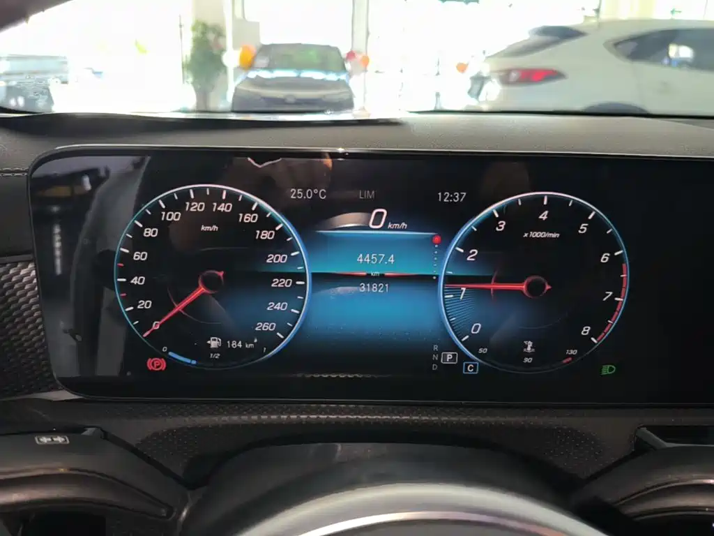 Mercedes-Benz A-Class — миниатюра 12