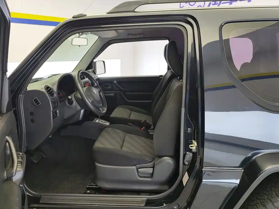 Suzuki Jimny — миниатюра 11