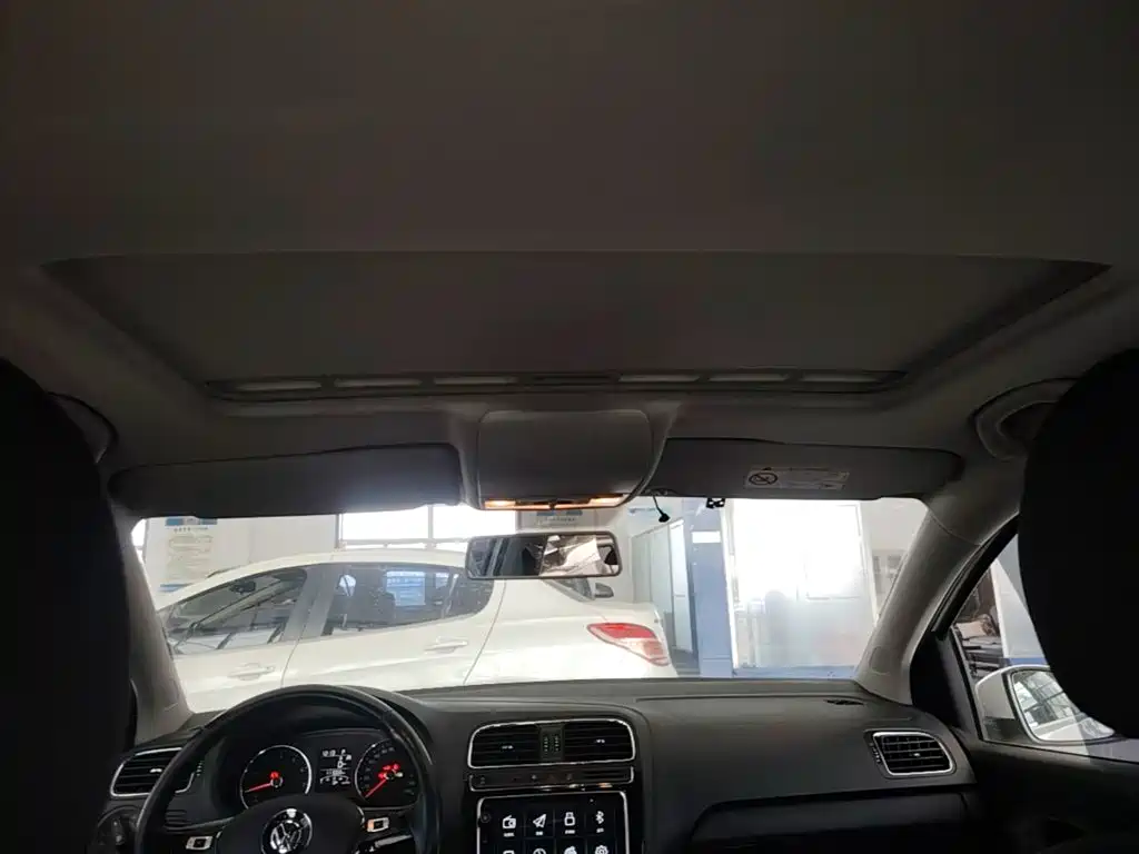 Volkswagen Polo — миниатюра 18