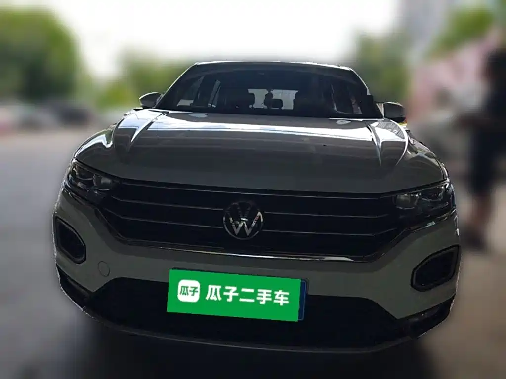 Volkswagen T-Roc — миниатюра 2