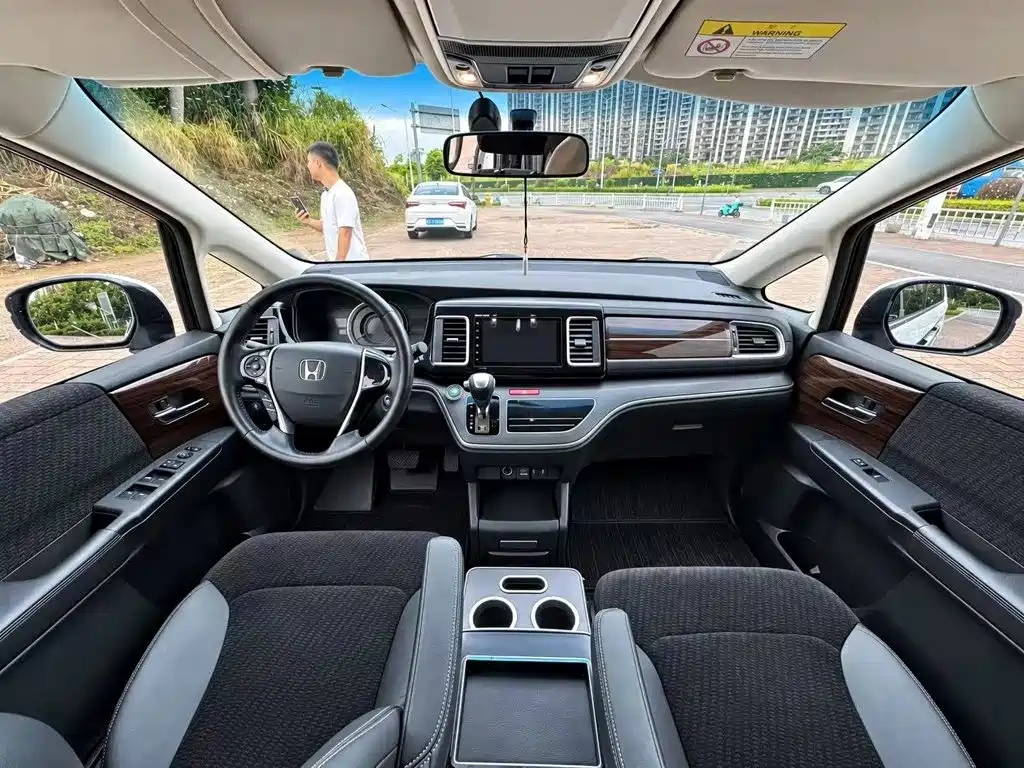 Honda Elysion — миниатюра 5