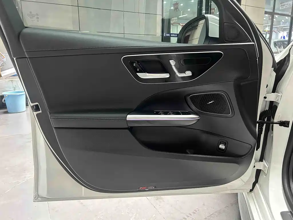 Mercedes-Benz C-Class C 2025 C 260 L Sport