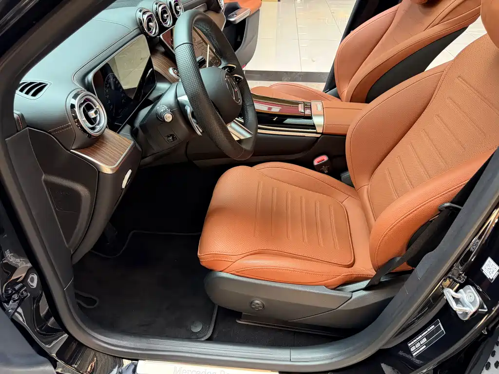 Mercedes-Benz GLC 2025 GLC 300 L 4MATIC 5 мест