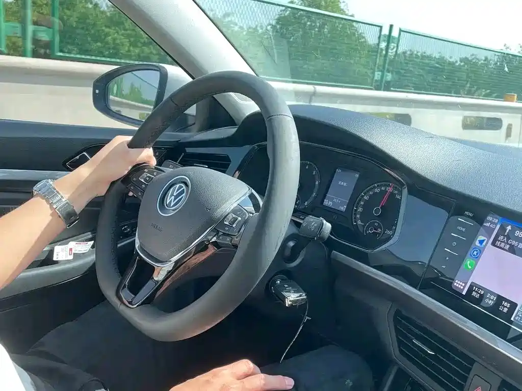 Volkswagen Bora — миниатюра 3