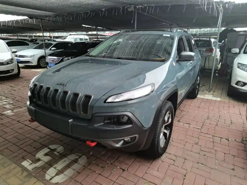 Jeep Cherokee (Import) — миниатюра 2