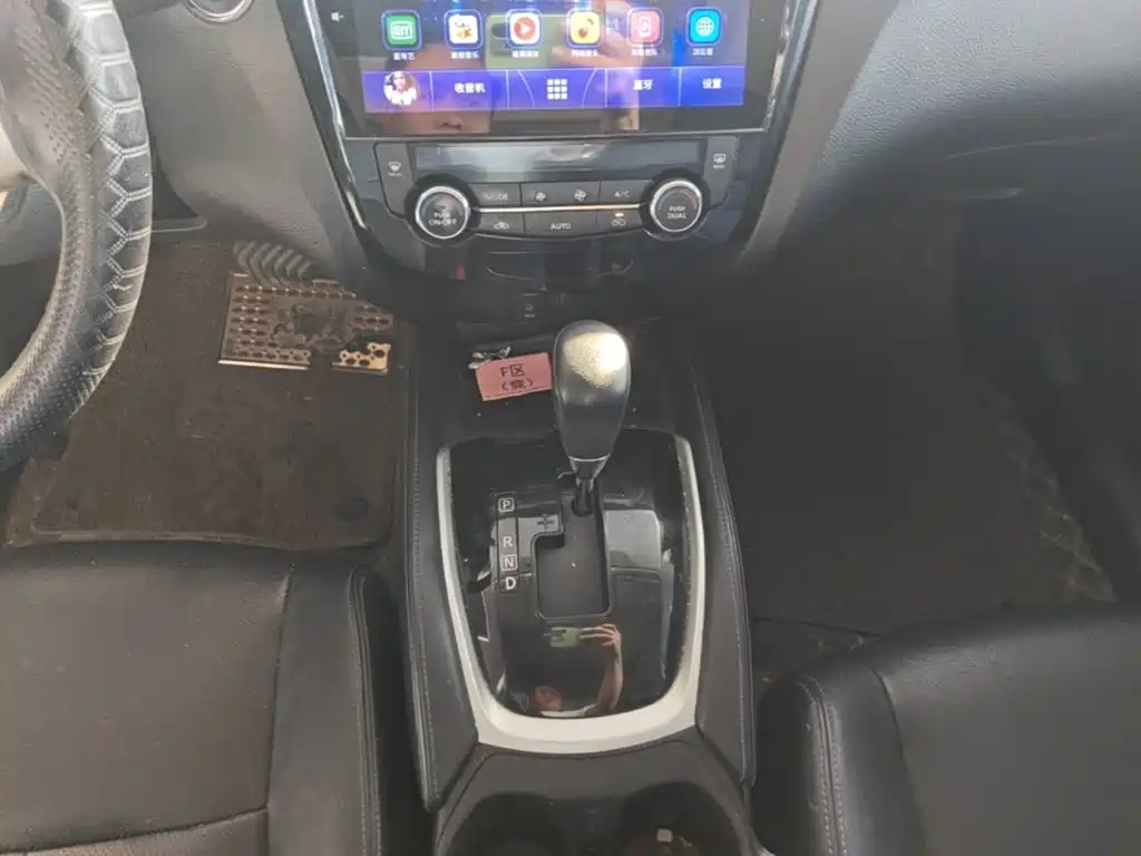 Nissan X-Trail — миниатюра 14